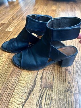 COCLICO block heel leather sandal 8
